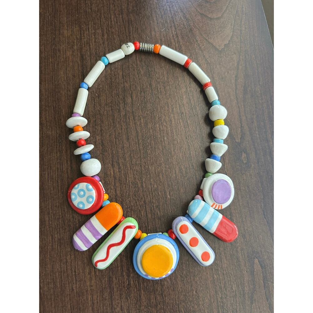 VINTAGE RUBY Z PARROT PEARLS CANDY CERAMIC NECKLACE